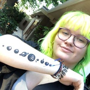 Meet your Posher, Emily